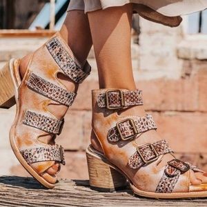 Freebird Quail Pink Multi Sandals size 9